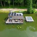 Domaine De Neuville - Flottants En Champagne Lodge *