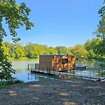 Domaine De Neuville - Flottants En Champagne Lodge Sainte-Gemme (Marne)