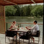 Domaine De Neuville - Flottants En Champagne *