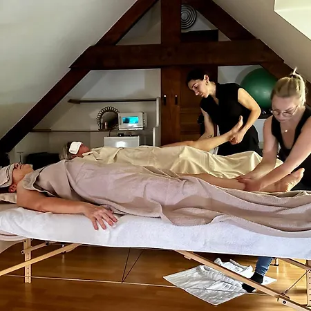 Domaine De Neuville - Flottants En Champagne *