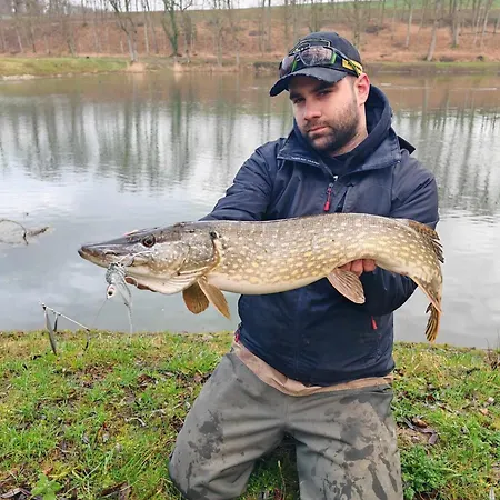 Domaine De Neuville - Flottants En Champagne * Sainte-Gemme (Marne)