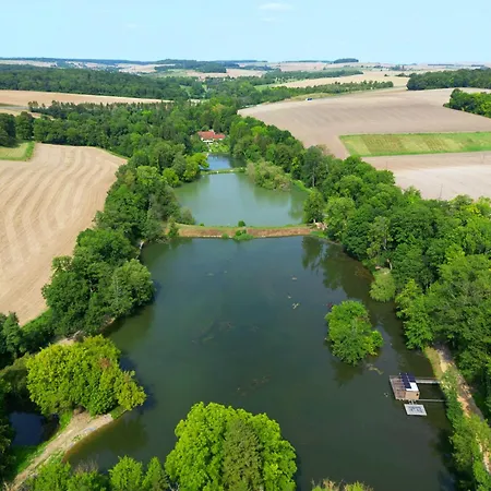 Domaine De Neuville - Flottants En Champagne * Sainte-Gemme (Marne)