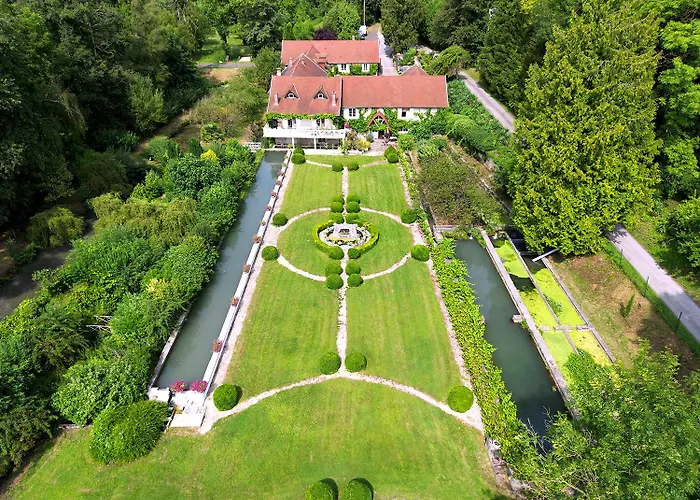 Lodge Sur L'eau - Domaine De Neuville