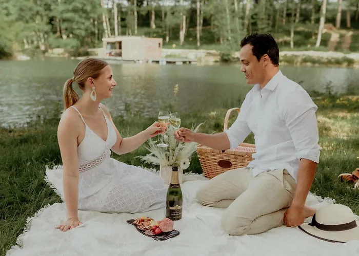 Lodge Sur L'eau - Domaine De Neuville Sainte-Gemme (Marne)