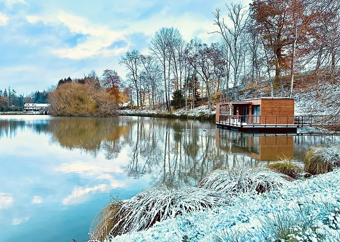 Lodge Sur L'eau - Domaine De Neuville