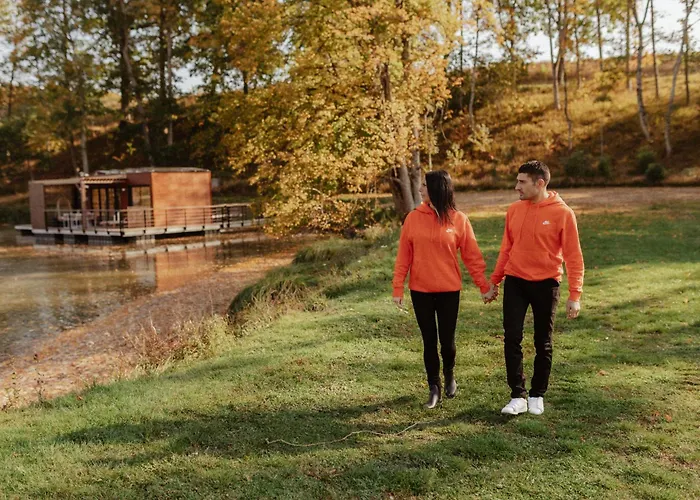 Lodge Sur L'eau - Domaine De Neuville Sainte-Gemme (Marne)