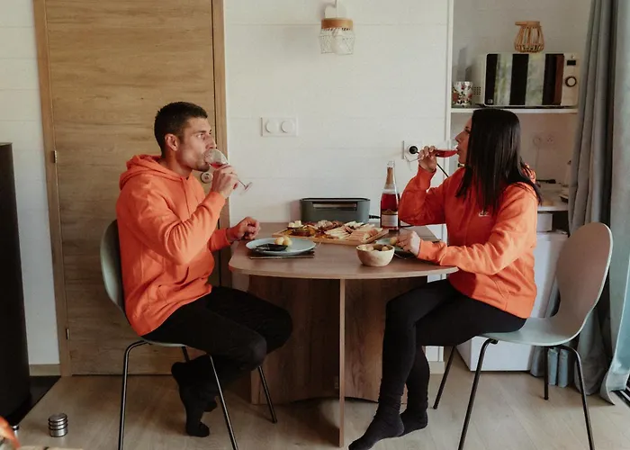 Sur L'eau - Domaine De Neuville * Sainte-Gemme (Marne)